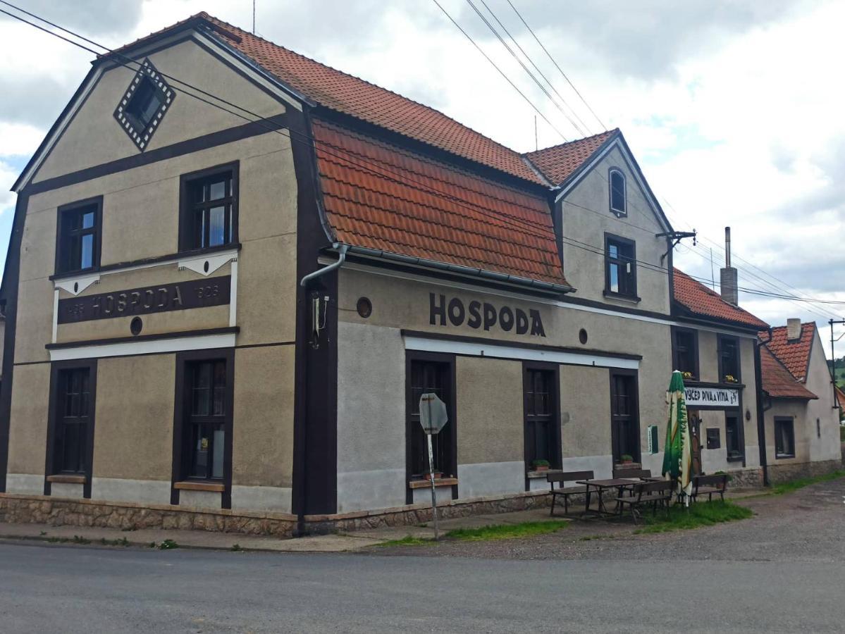 Apartman Menany Buitenkant foto