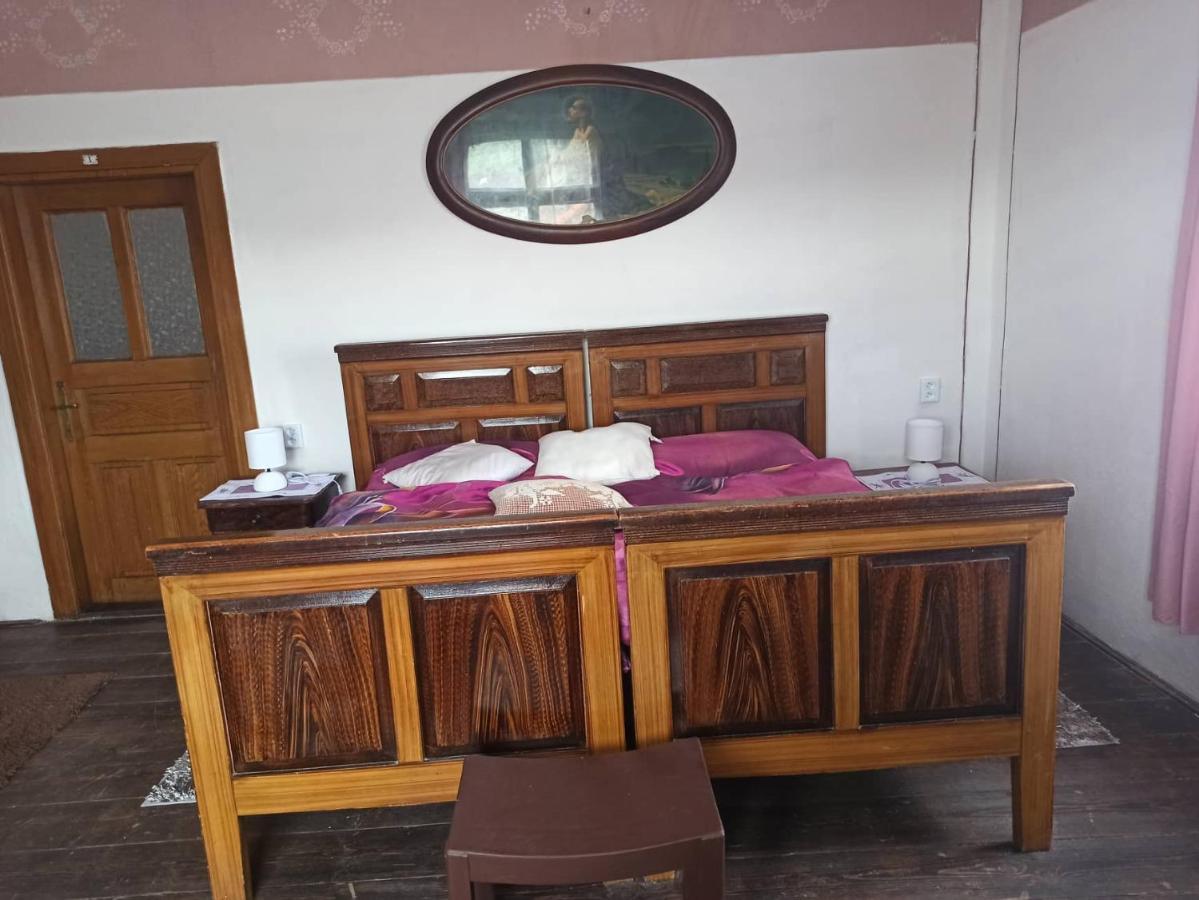 Apartman Menany Buitenkant foto