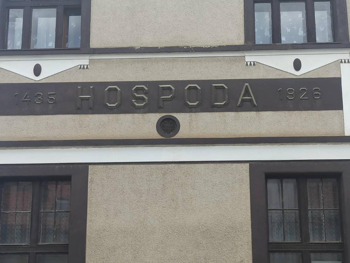 Apartman Menany Buitenkant foto