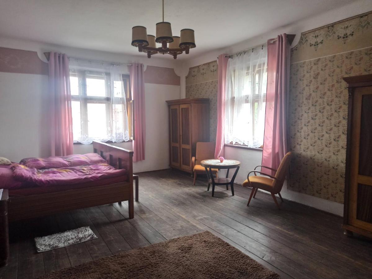 Apartman Menany Buitenkant foto